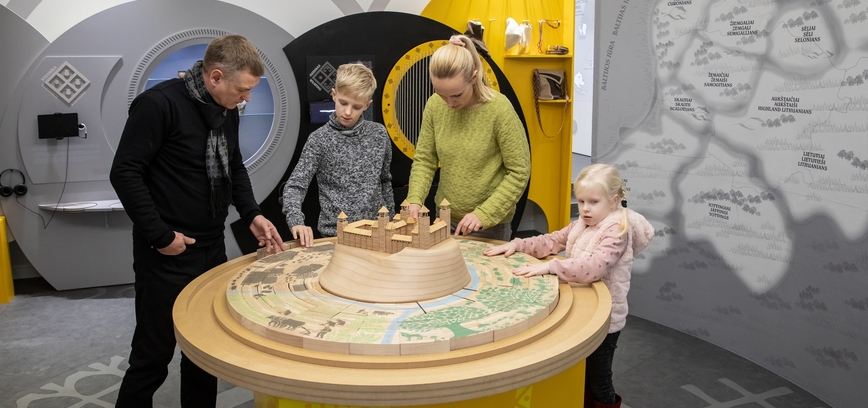 SAULĖS MIESTAS KVIEČIA KARTU PAMINĖTI BALTŲ VIENYBĖS DIENĄ: LAUKIA NEKASDIENIŠKI SUSITIKIMAI