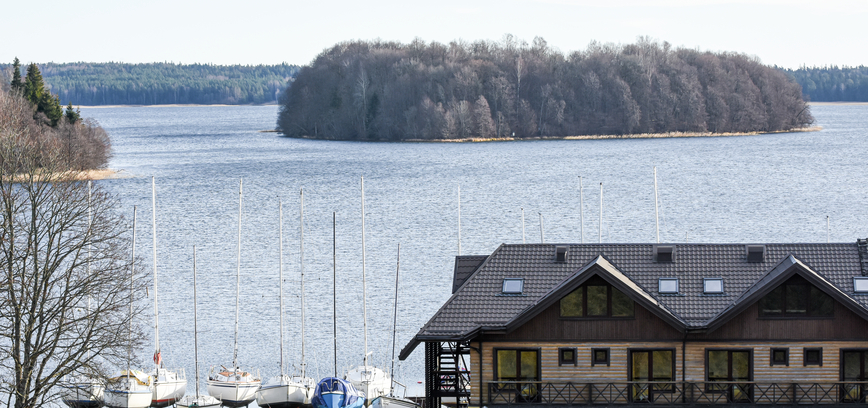 KURŠIŲ PASAULIS IŠ AKMENS IR VANDENS